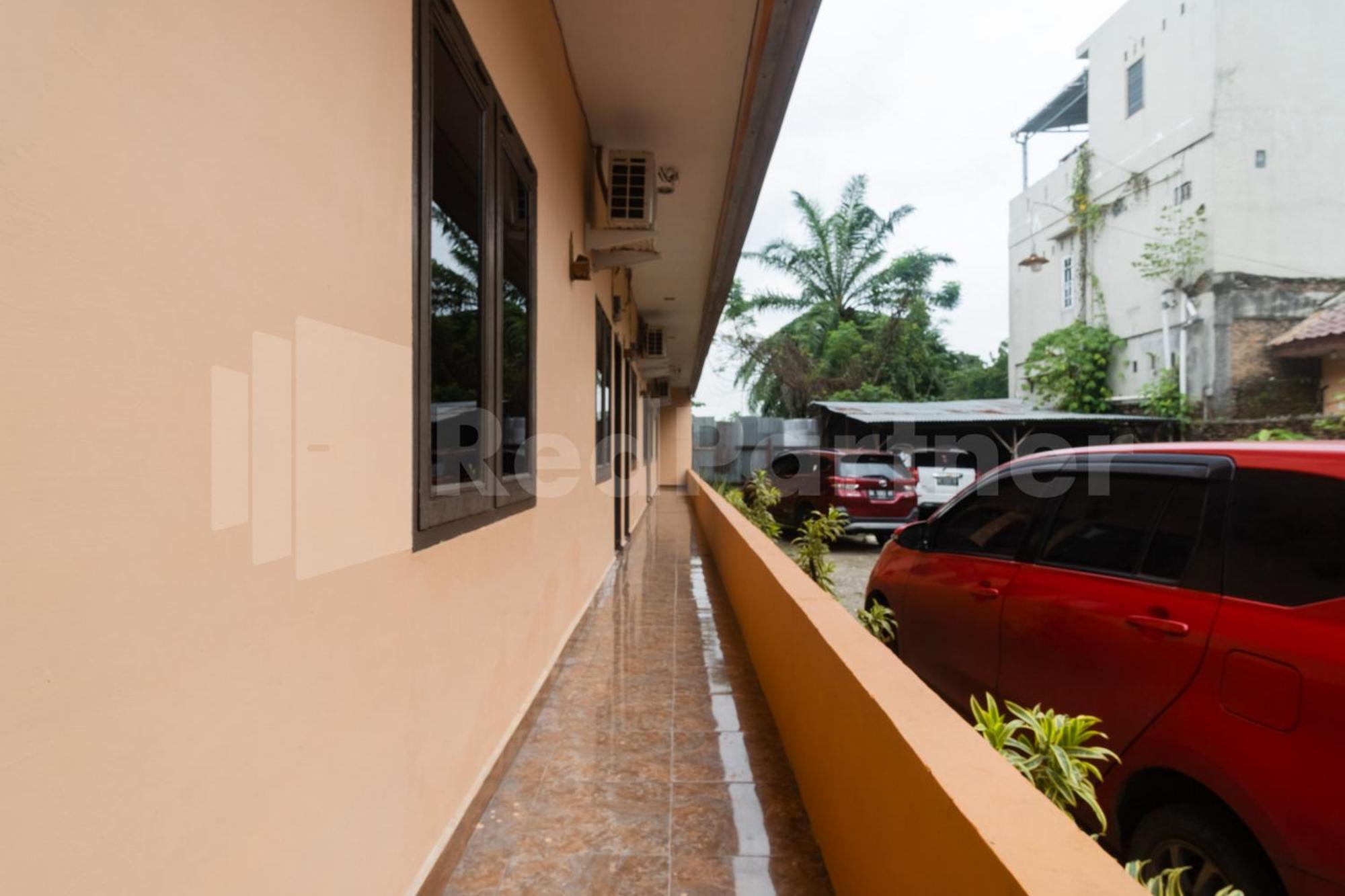 Teratai Guesthouse At Rs Adam Malik Medan Mitra Reddoorz Dış mekan fotoğraf